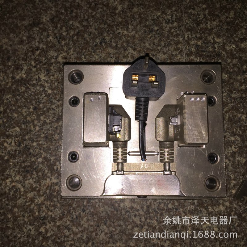 宁波插头支架：制造业中的隐形冠军